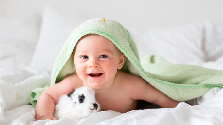 微商母婴用品代理一手货源，给宝宝专属沐浴露