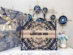 Dior繁花Tote印花图案刺绣购物袋，全网顶尖版本货源？