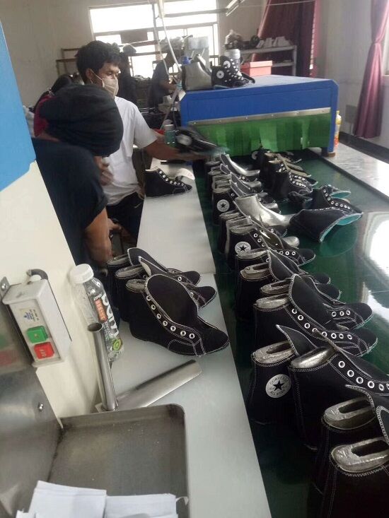 莆田本地厂家直销复刻运动鞋 卡西欧手表一手货源，免费代理